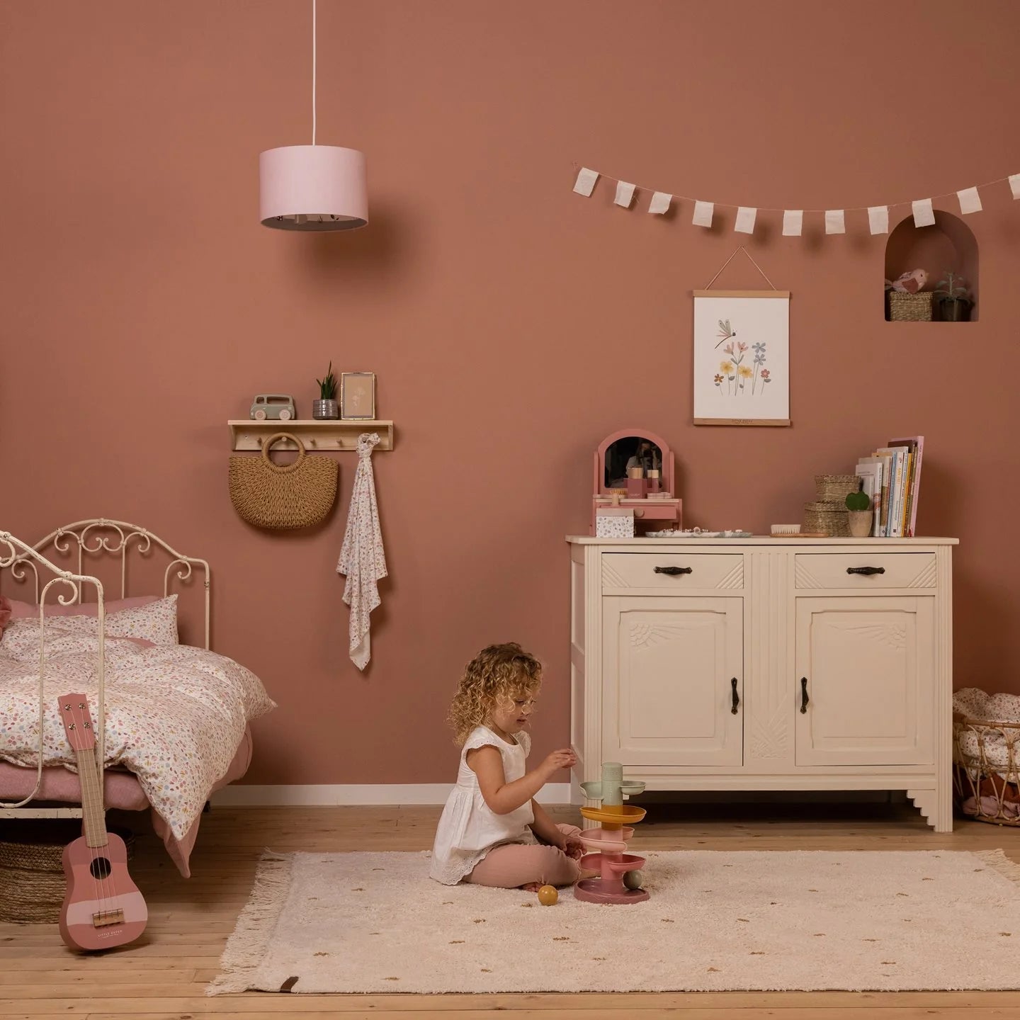 Спирална Кула Pink Little Dutch