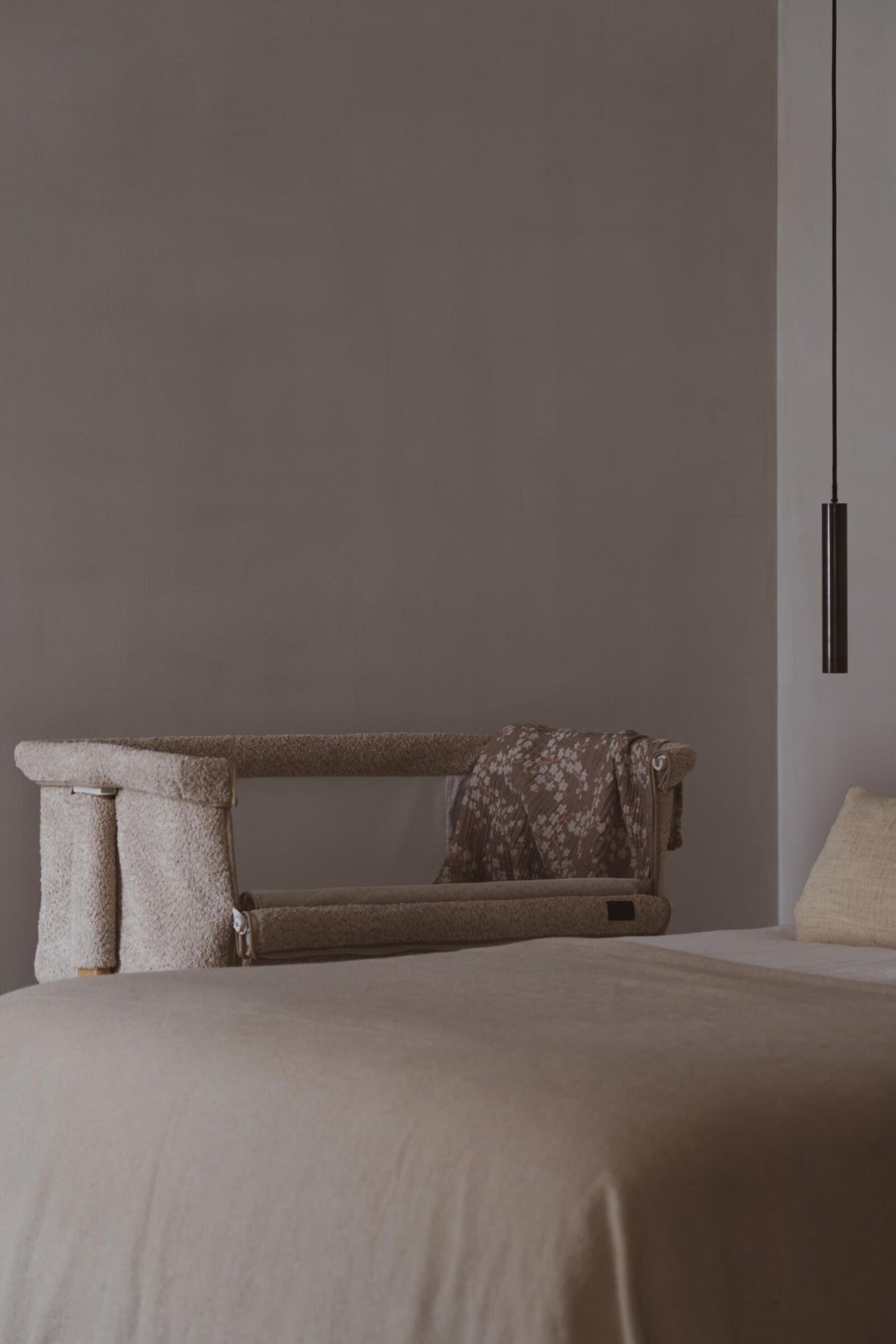 Бебешка кошара Side by Side – Bouclé Sheep