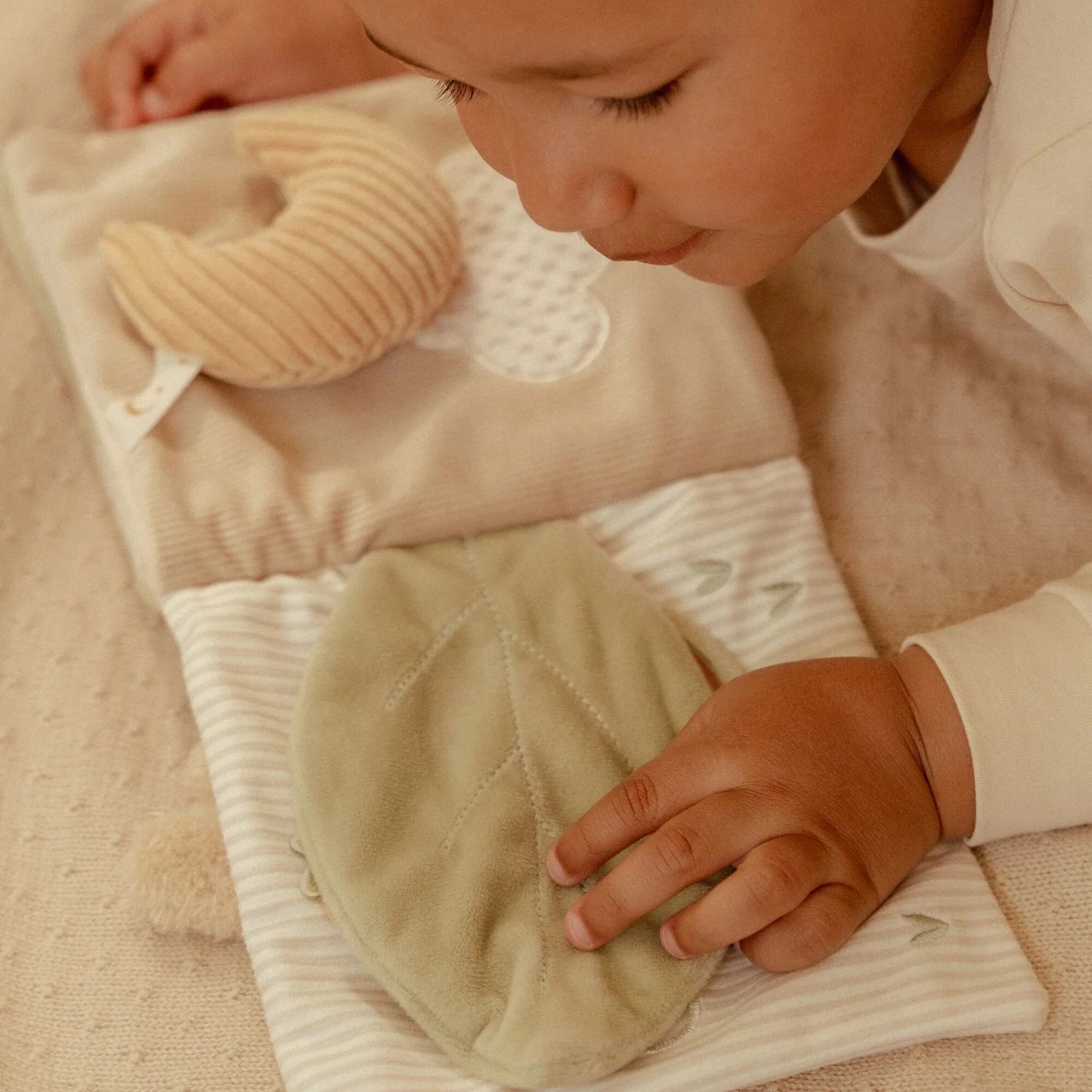 Мека Активна Книжка Newborn Голяма Little Dutch