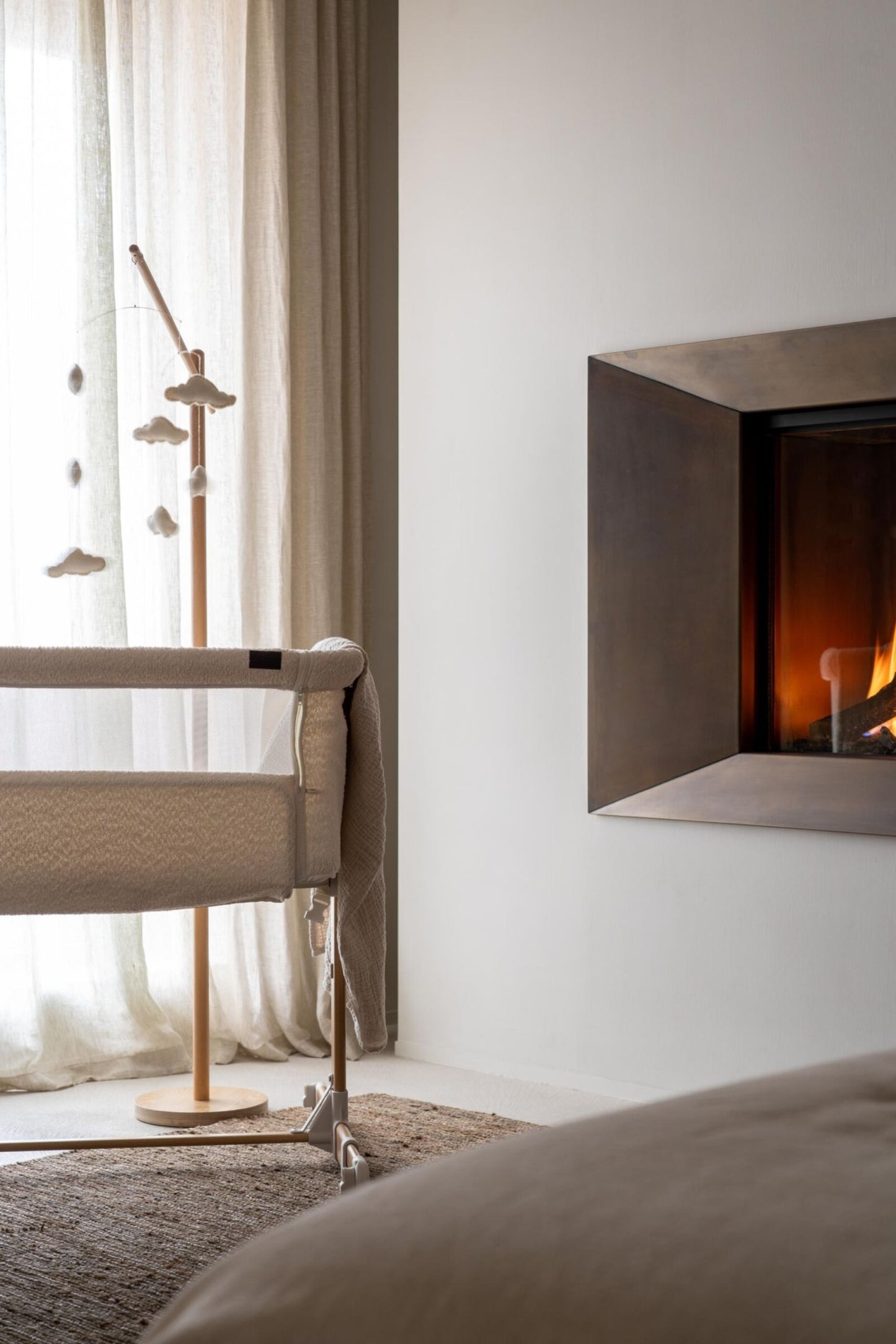 Бебешка кошара Side by Side – Bouclé Cream