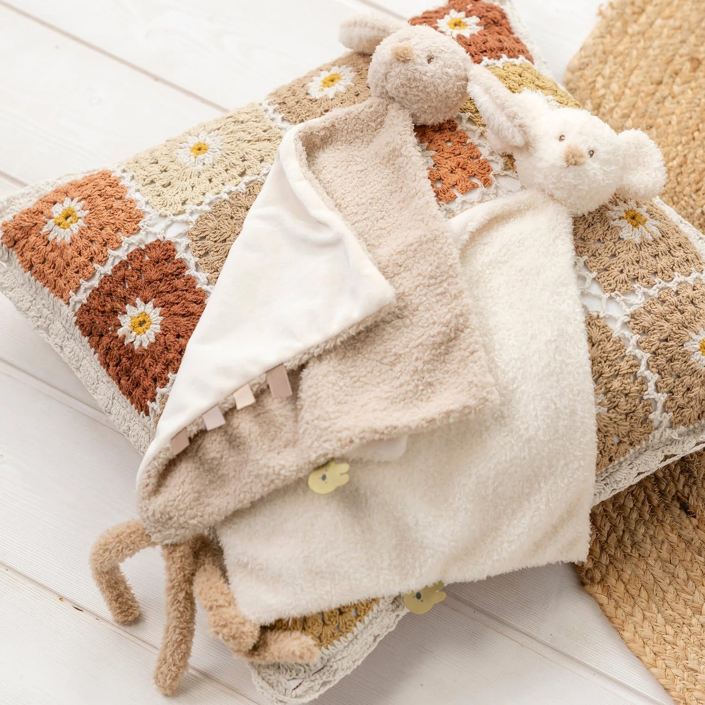 Меко зайче за гушкане TEDDY 28 см