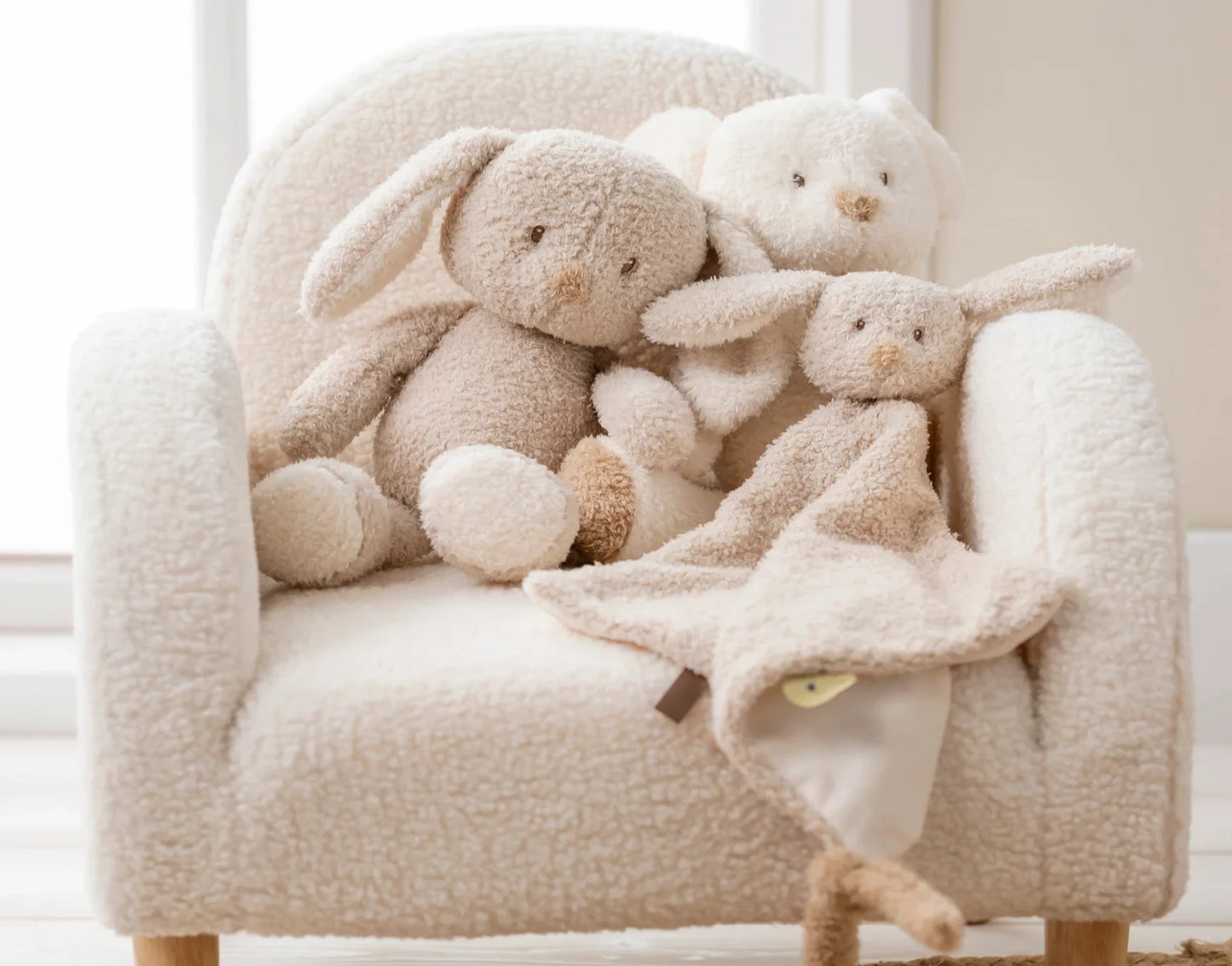 Меко зайче за гушкане TEDDY 28 см