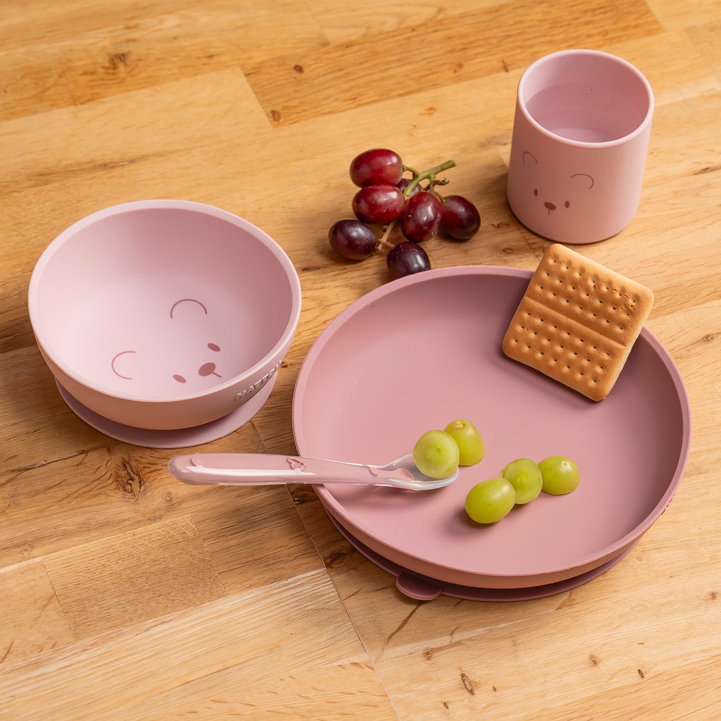 Силиконов комплект за хранене Bear Pink 4 части Nattou