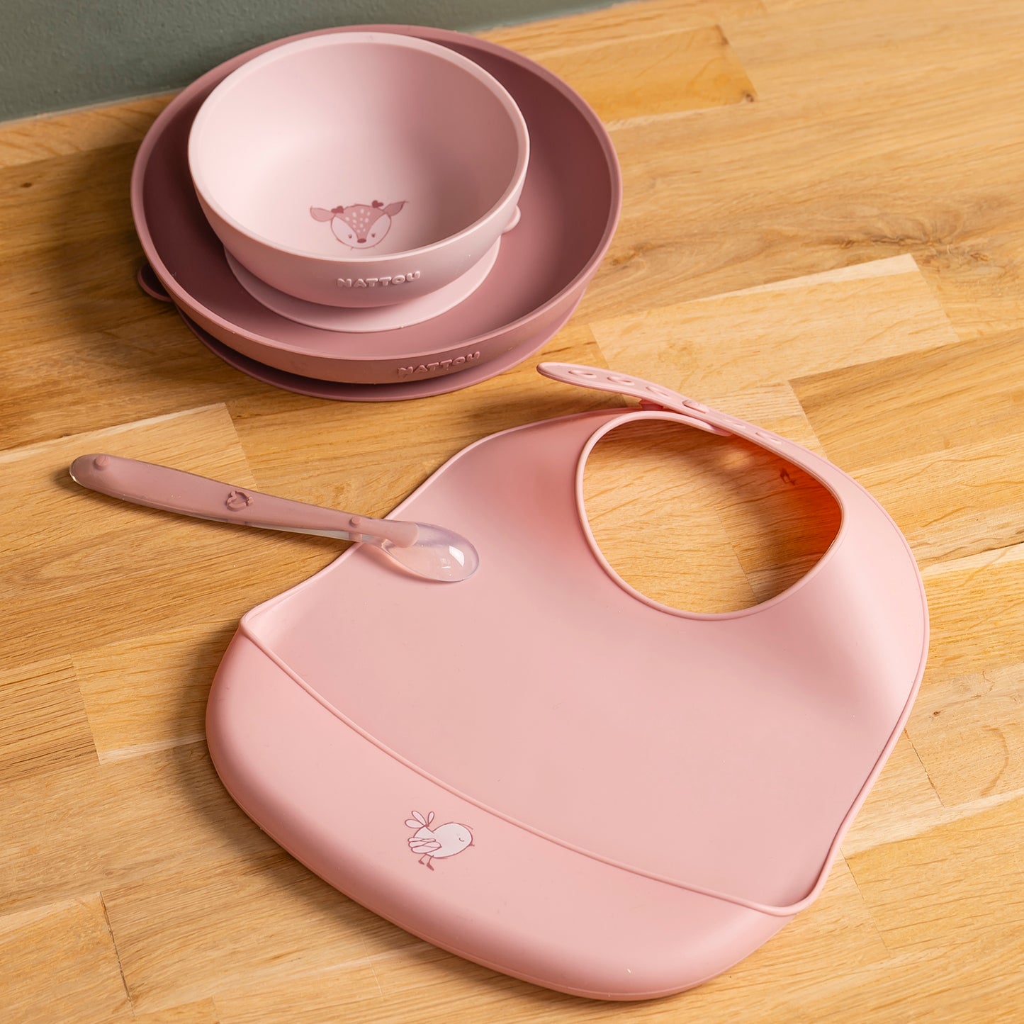 Силиконов комплект за хранене Pink 4 части Nattou