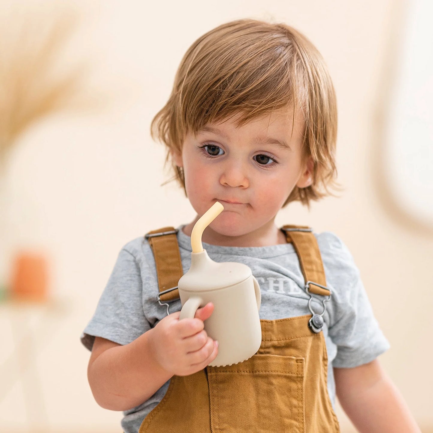 Силиконова чаша с дръжки и сламка green