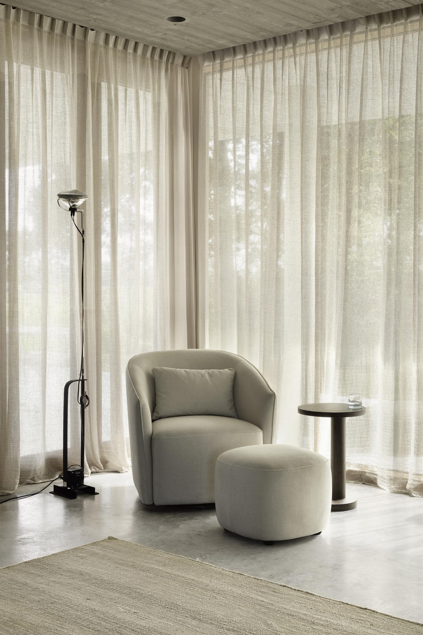 Стол за кърмене Gomi Gliding & Swivel - Mohair Beige