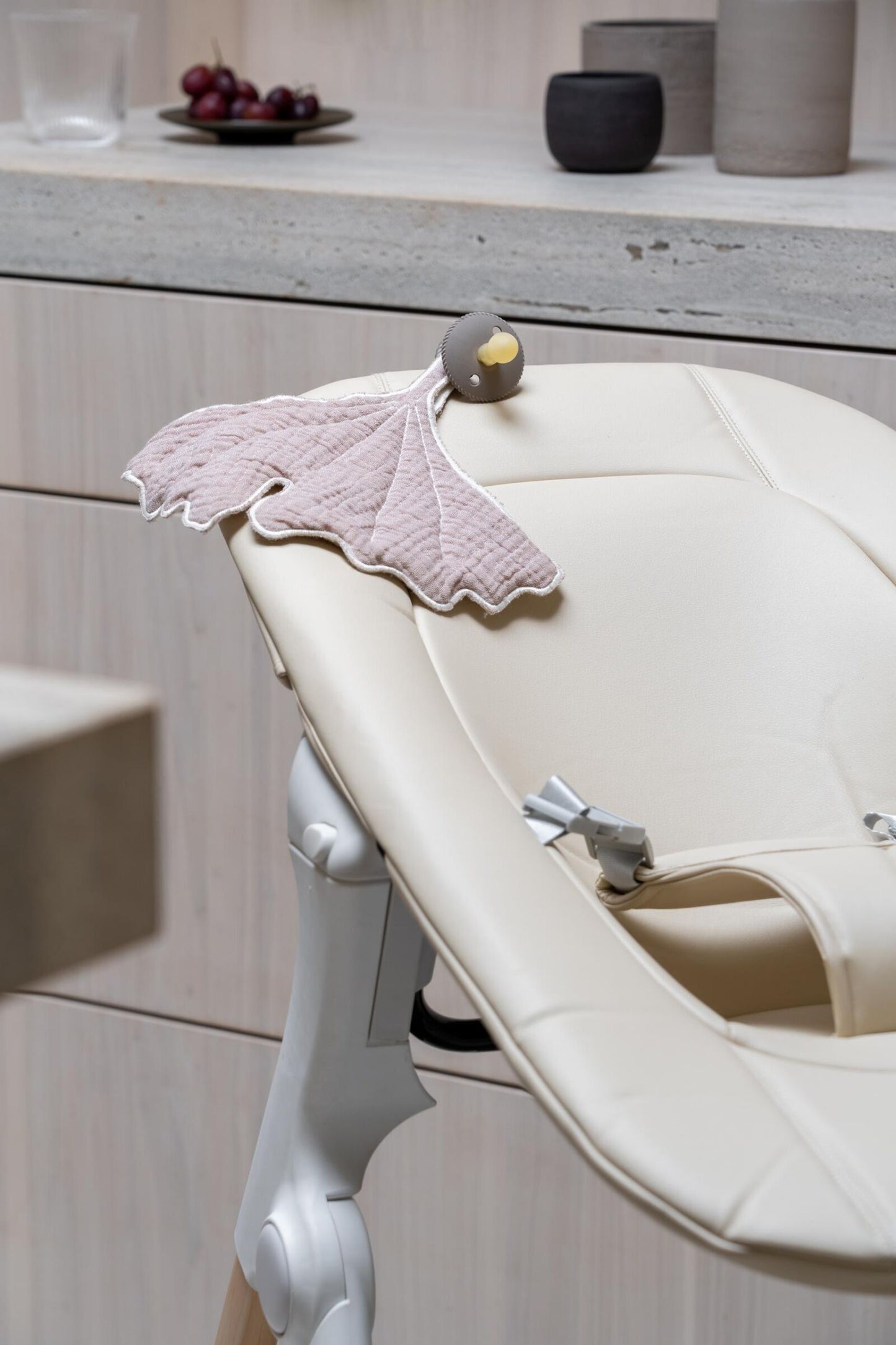 Шезлонг за стол за хранене Viola Relax Quax beige