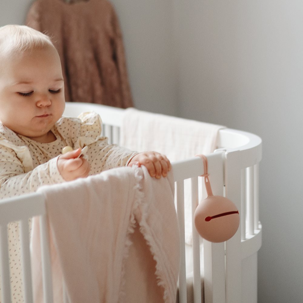 Кутия за биберон Mushie blush