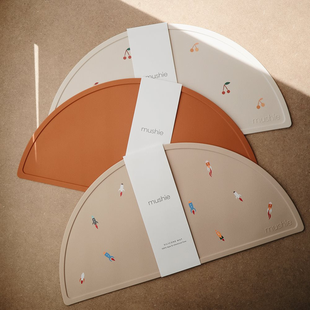 Силиконова подложка Mushie cherries