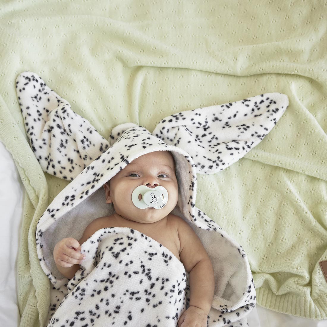 Бебешка Хавлия с Качулка Elodie Dalmatian Dots