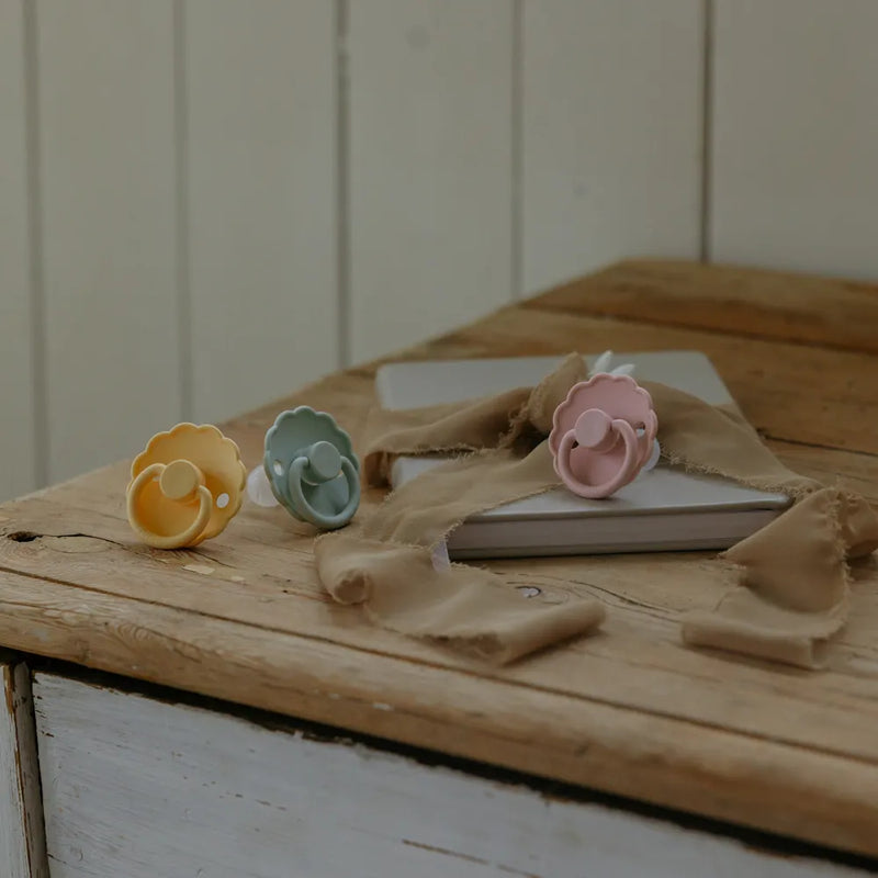 Биберони FRIGG Daisy Biscuit/Cream 2 бр. силикон