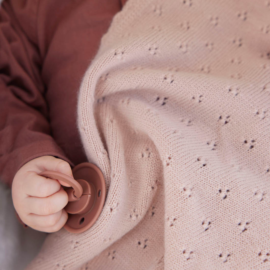 Плетено одеяло Elodie - Blushing Pink