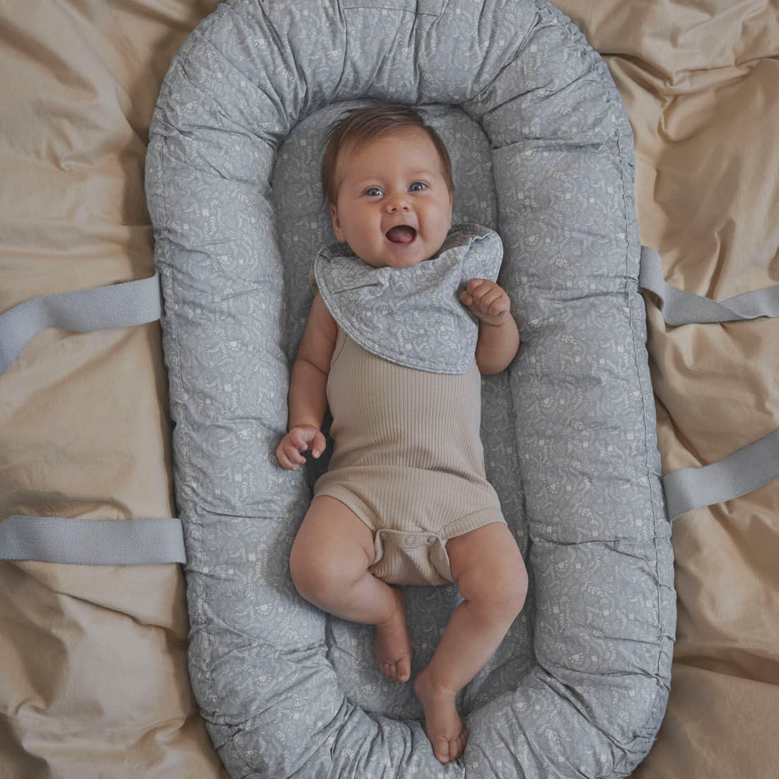 Гнездо за бебе Elodie Monkey Sunrise