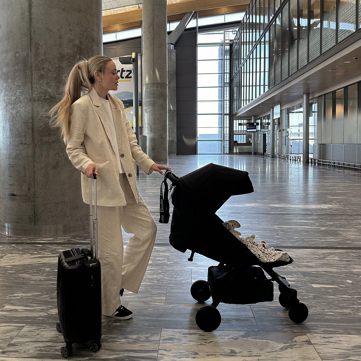 Количка Elodie MONDO Stroller® Black