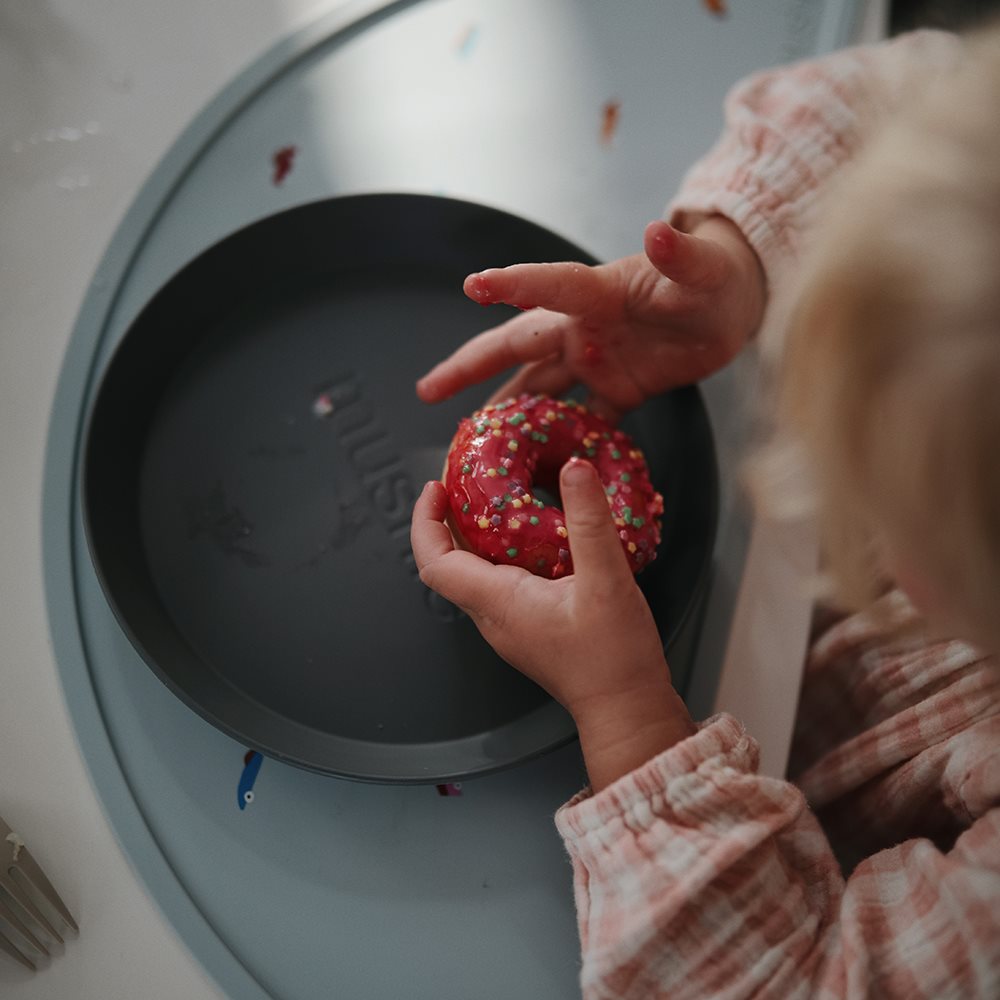 Силиконова подложка Mushie retro cars