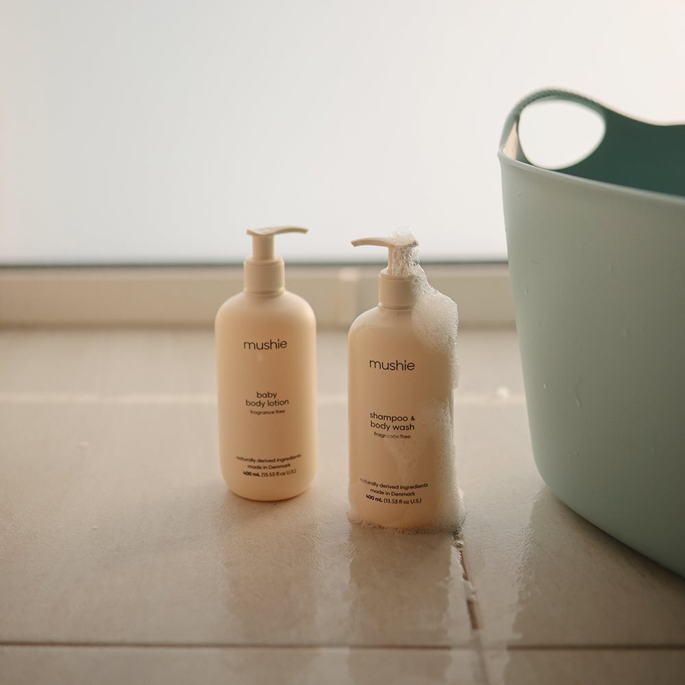 Бебешки шампоан и душ гел Mushie Fragrance Free 400 мл