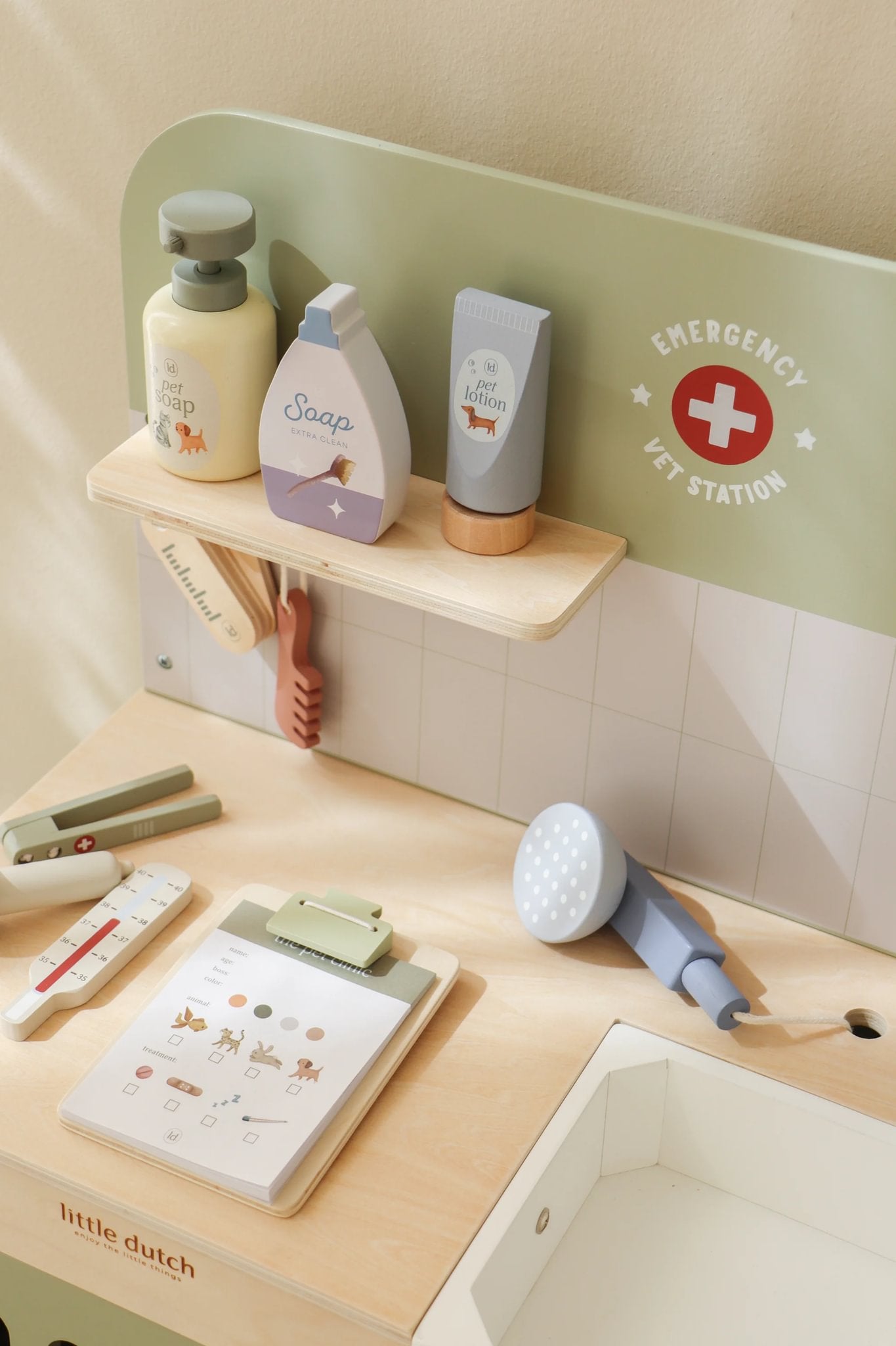 Дървен ветеринарен кабинет FSC Little Dutch
